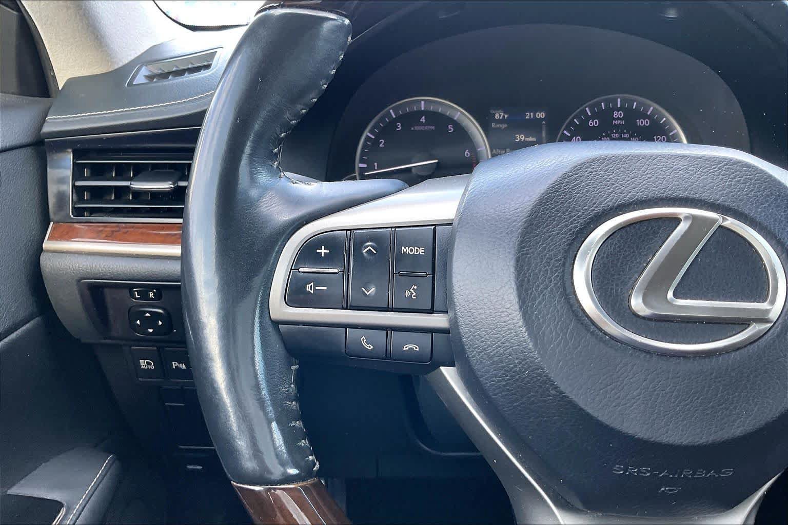 Used 2016 Lexus ES 350 w/ Premium Package w/Wood Trim FWD image 23