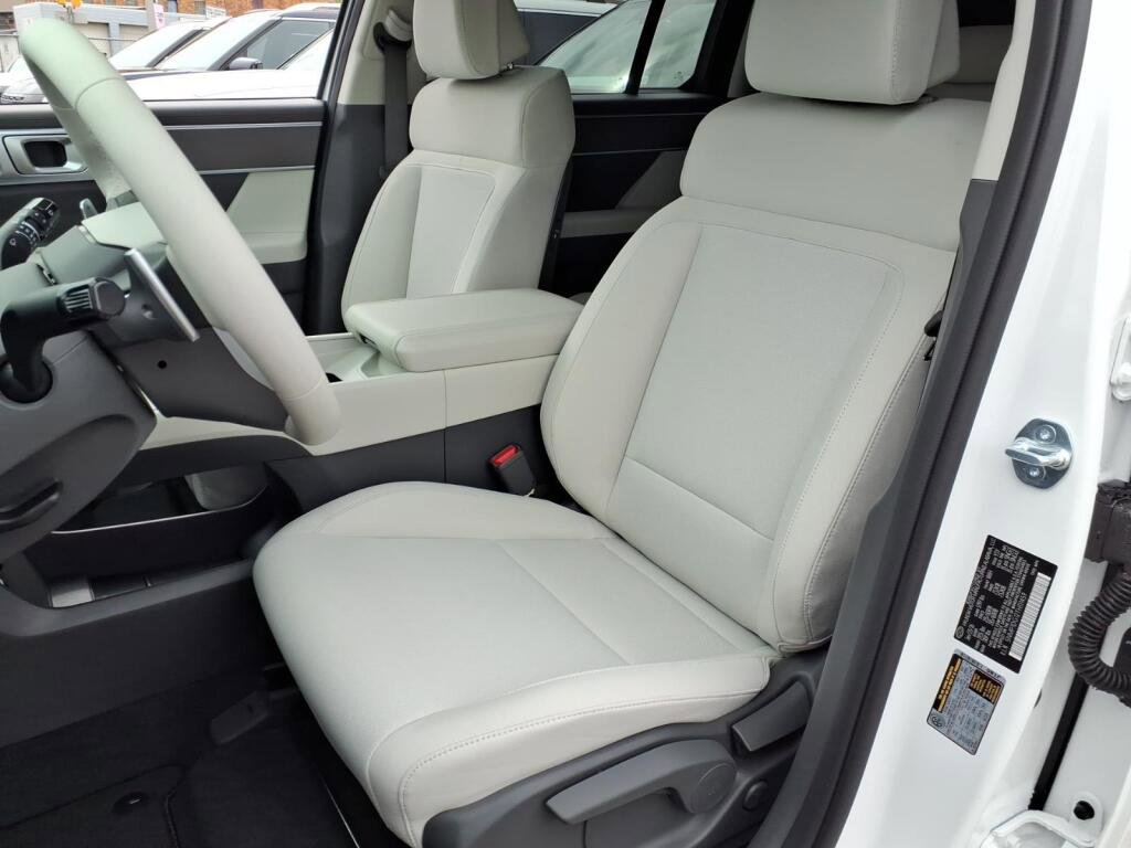 New 2026 Hyundai Santa Fe SE image 6