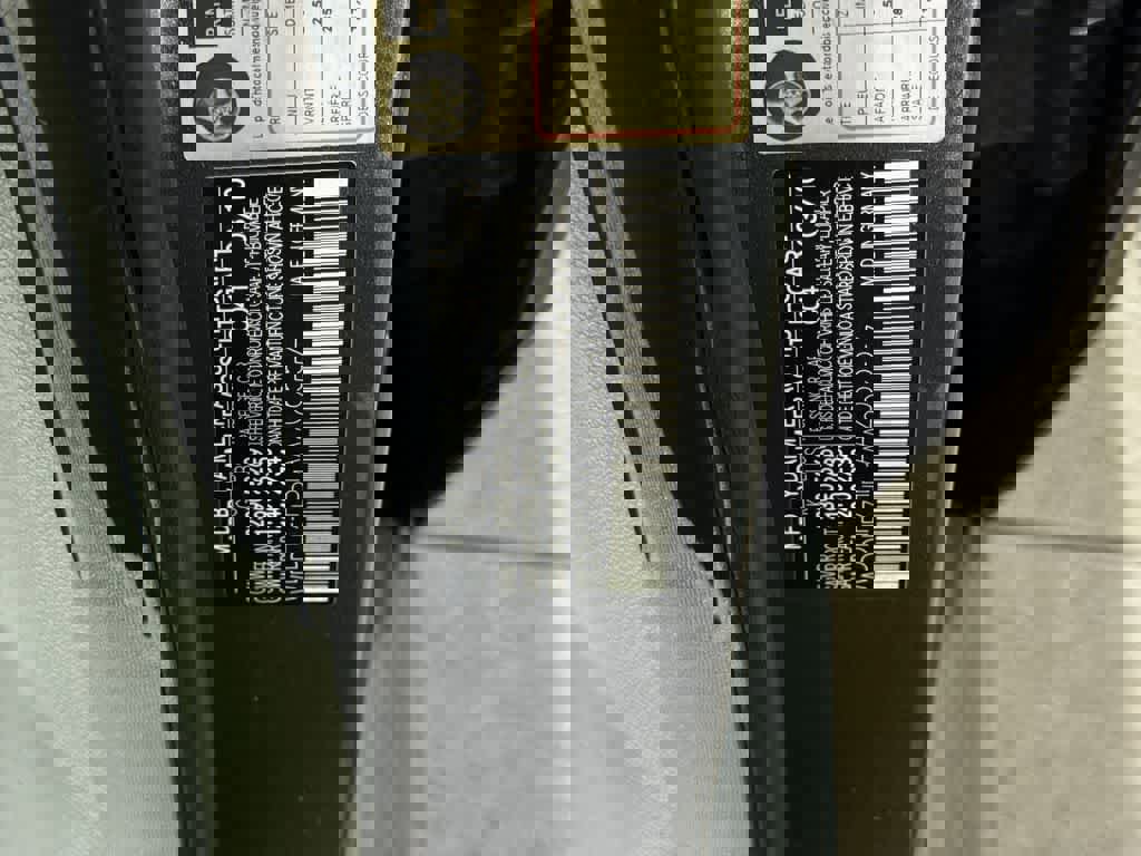 Used 2010 Mercedes-Benz E 63 AMG Sedan image 13