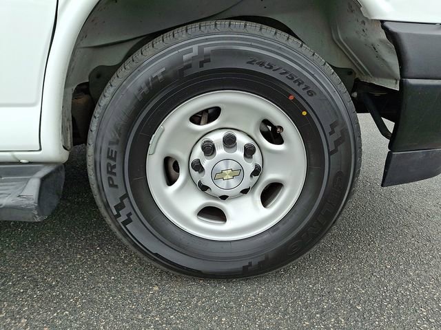 Used 2023 Chevrolet Express 3500 LS image 8