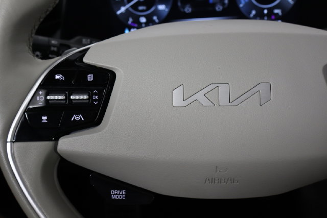 Used 2023 Kia Niro Wave FWD image 8