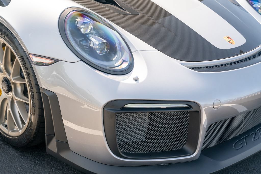 Used 2018 Porsche 911 GT2 RS RWD image 9