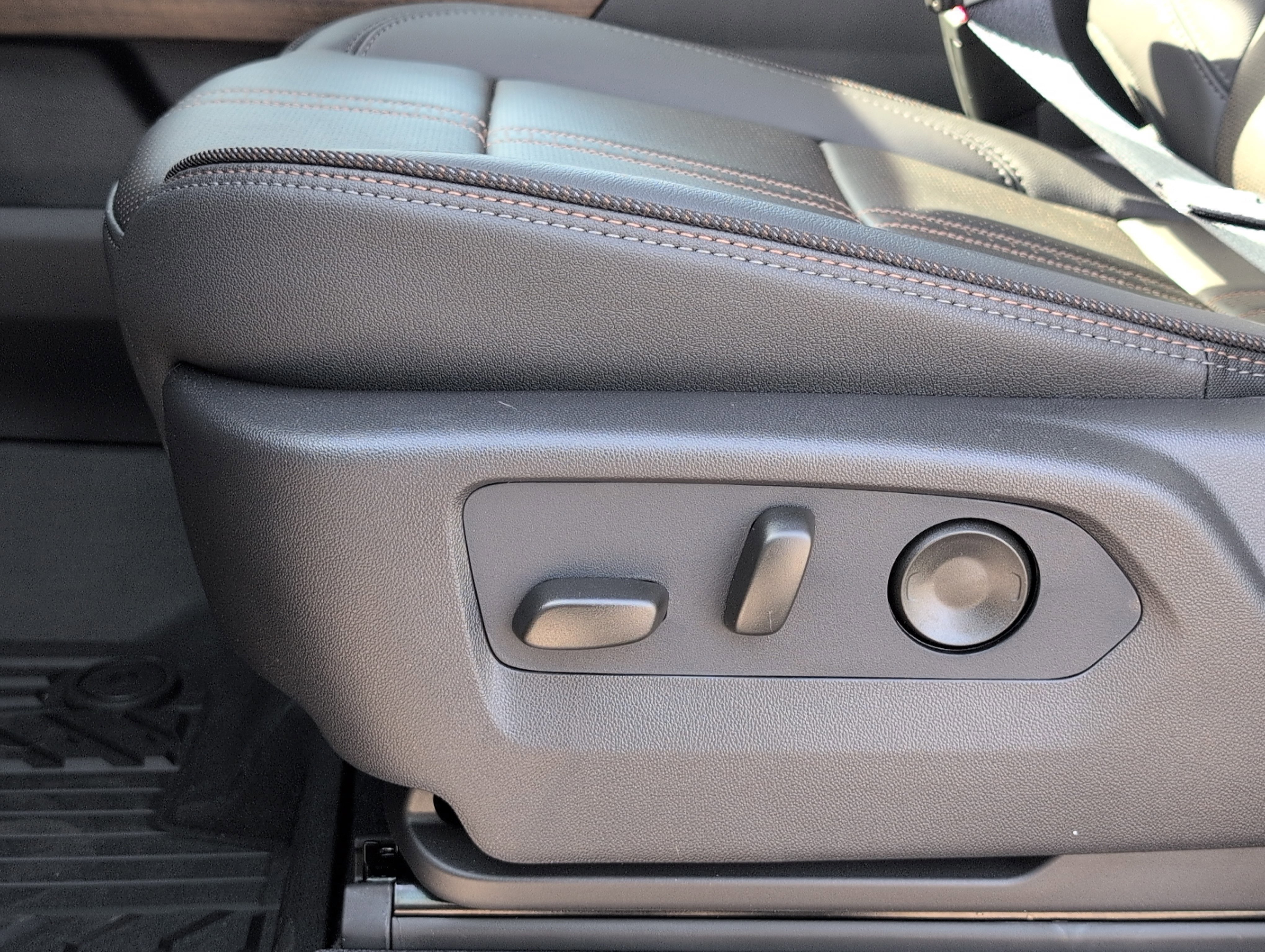 New 2026 Chevrolet Silverado 1500 High Country w/ Technology Package image 10