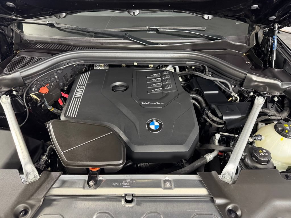 Used 2025 BMW X4 xDrive30i AWD/4WD image 33