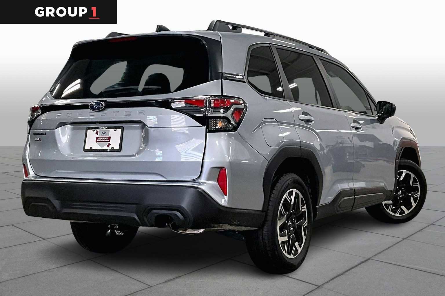 Used 2025 Subaru Forester Premium image 13