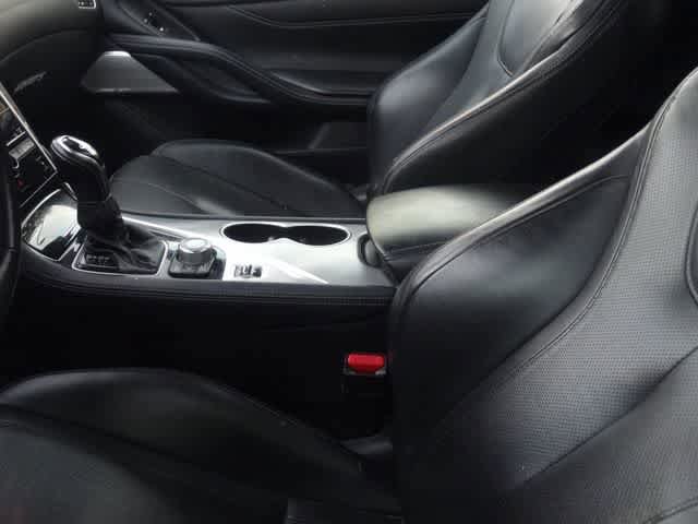 Used 2017 INFINITI Q60 3.0t w/ Premium Plus Package 3.0T AWD/4WD image 8