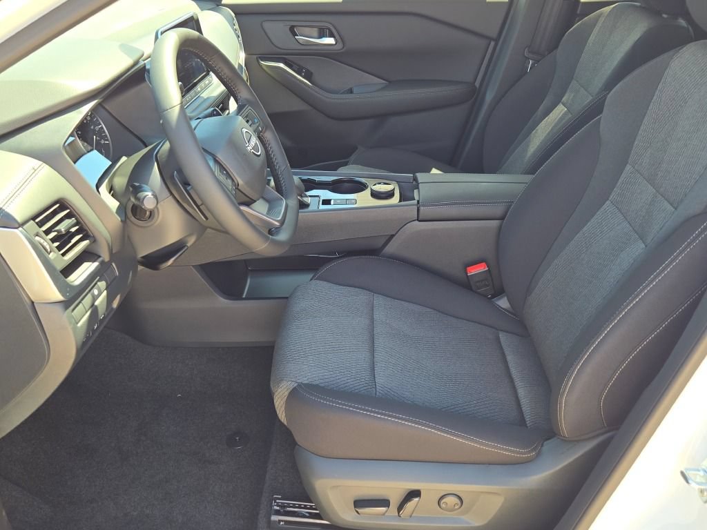 New 2026 Nissan Rogue SV AWD/4WD image 21