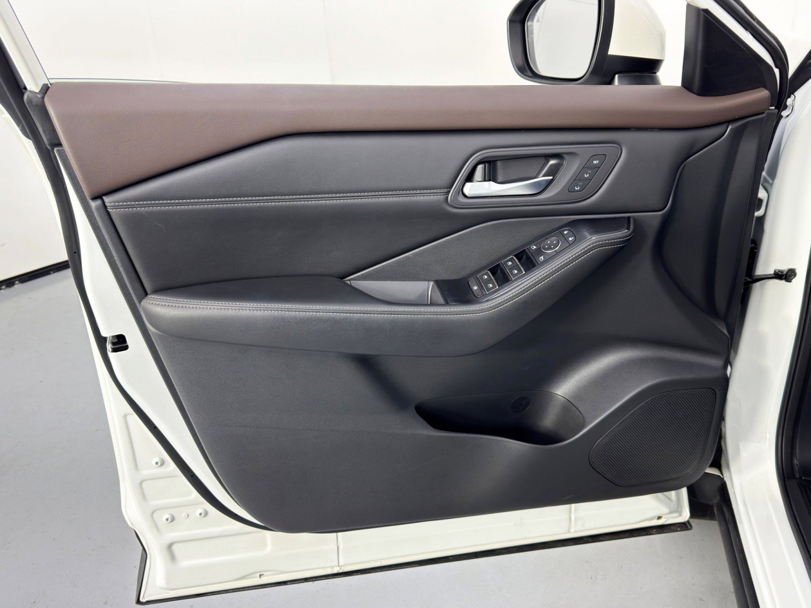 Used 2022 Nissan Rogue SL image 36