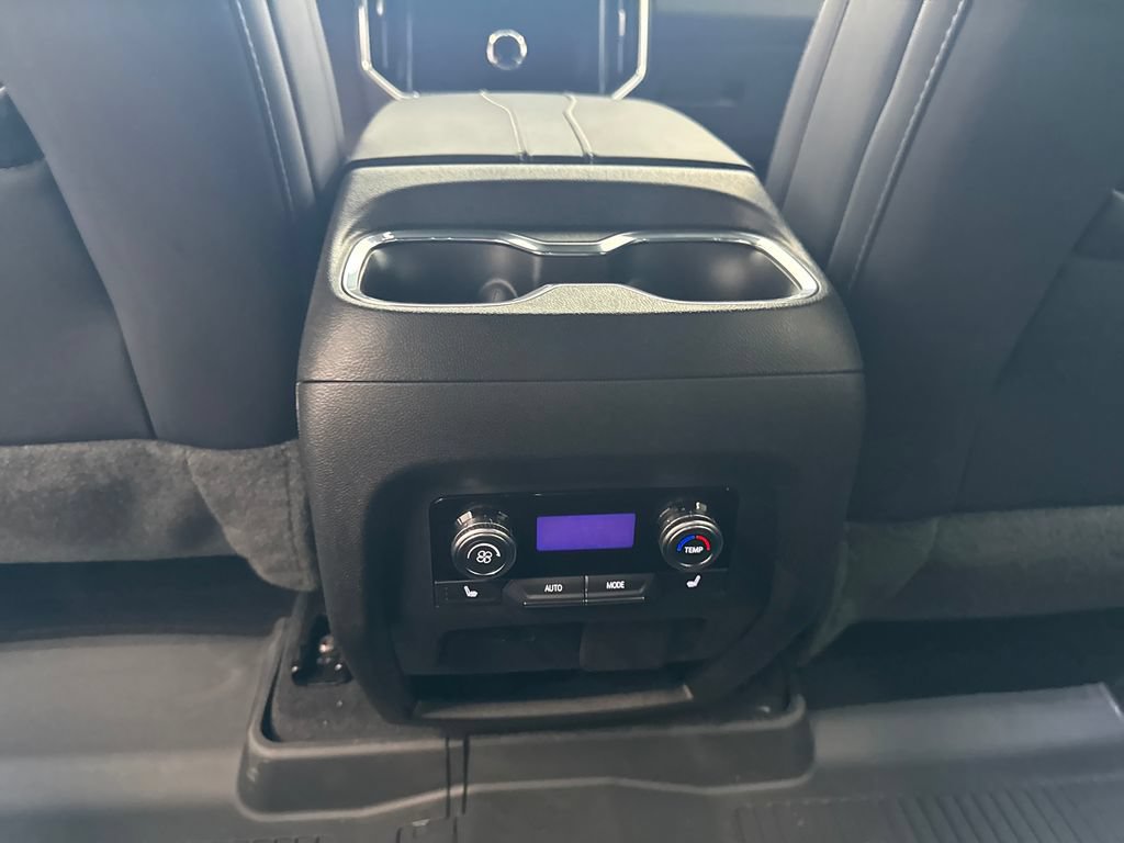 New 2026 GMC Acadia Elevation w/ Black Edition FWD image 16