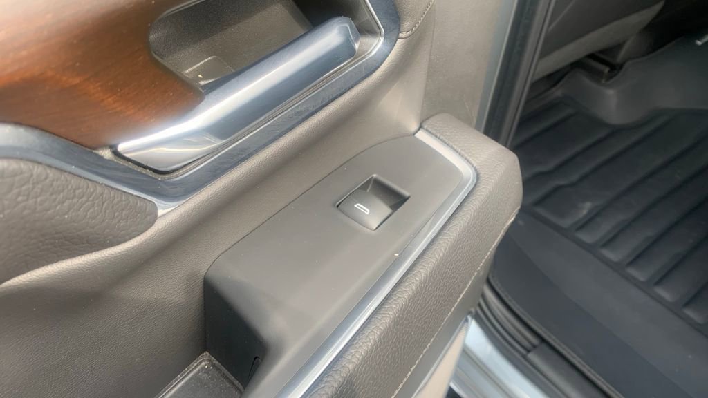 Used 2024 GMC Sierra 2500 Denali w/ Denali Reserve Package image 18