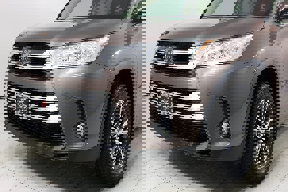 Used 2017 Toyota Highlander Plus image 47