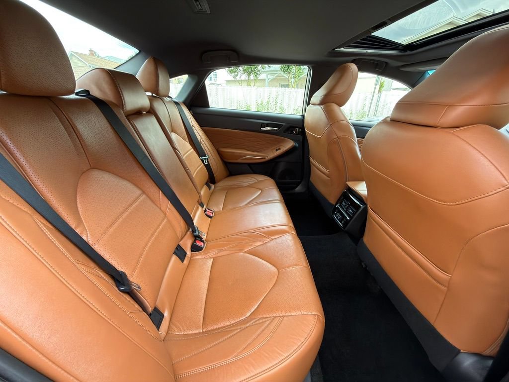 Used 2019 Toyota Avalon Limited w/ All Weather Liner Package FWD image 21