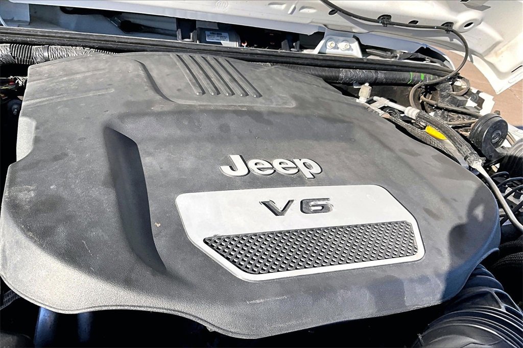 Used 2018 Jeep Wrangler Unlimited Sport S image 31