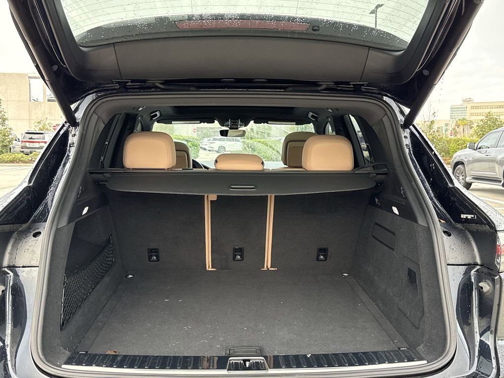 Used 2023 Porsche Cayenne image 13