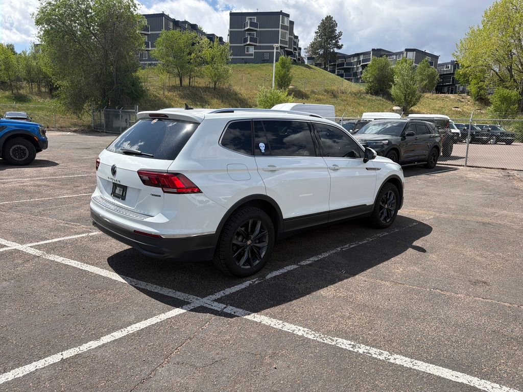 Used 2022 Volkswagen Tiguan SE AWD/4WD image 9