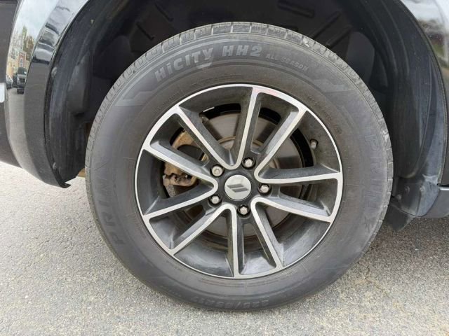 Used 2018 Dodge Journey SE w/ Blacktop Package image 18