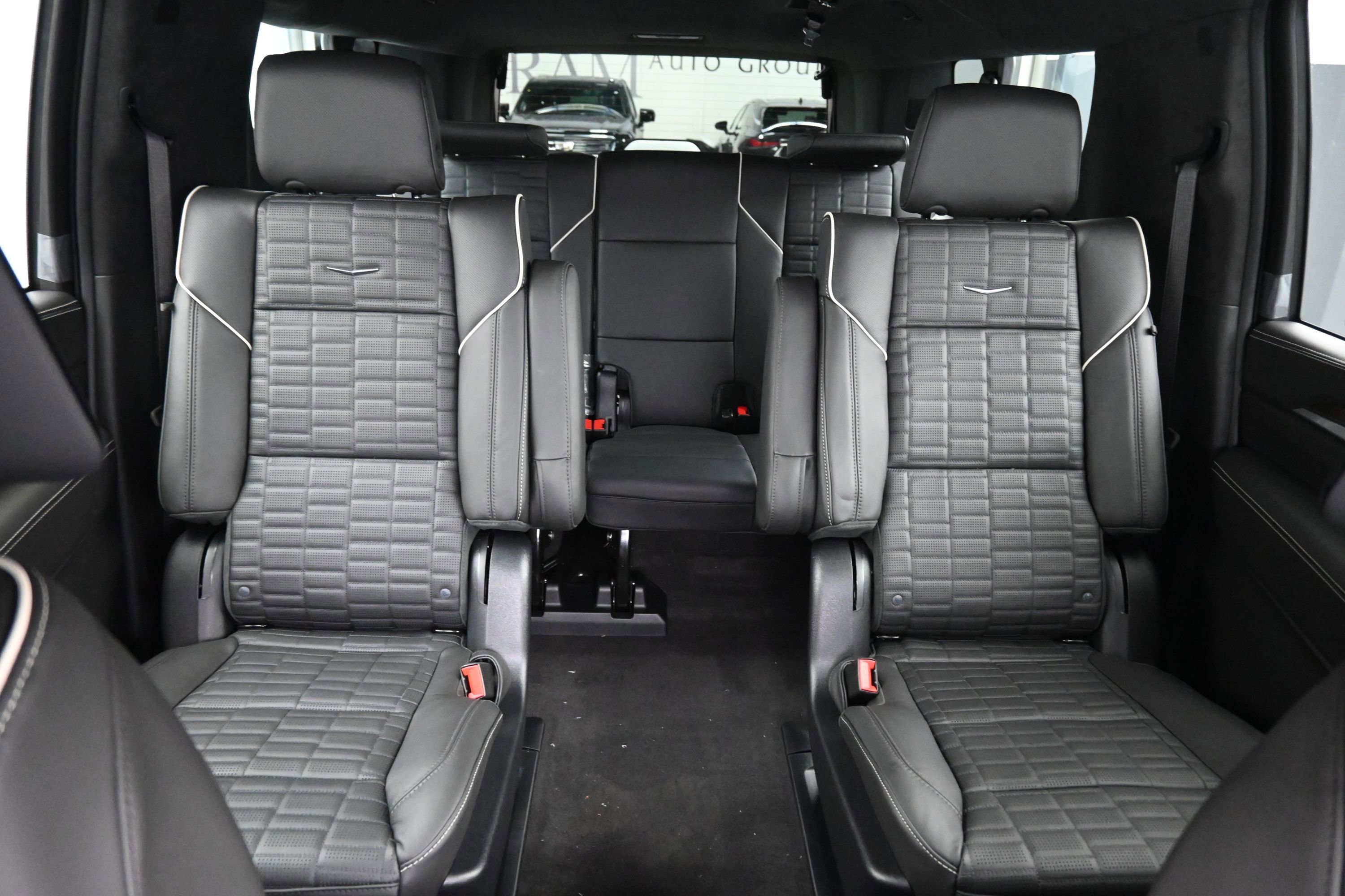 New 2026 Cadillac Escalade ESV Platinum Sport AWD/4WD image 14