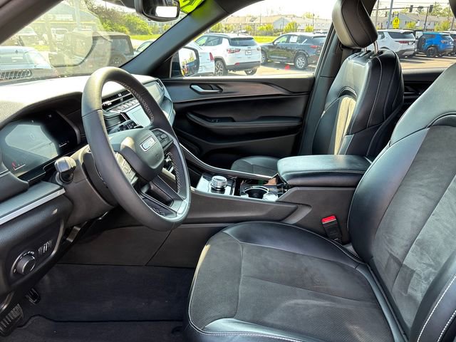 Used 2023 Jeep Grand Cherokee L Laredo image 6