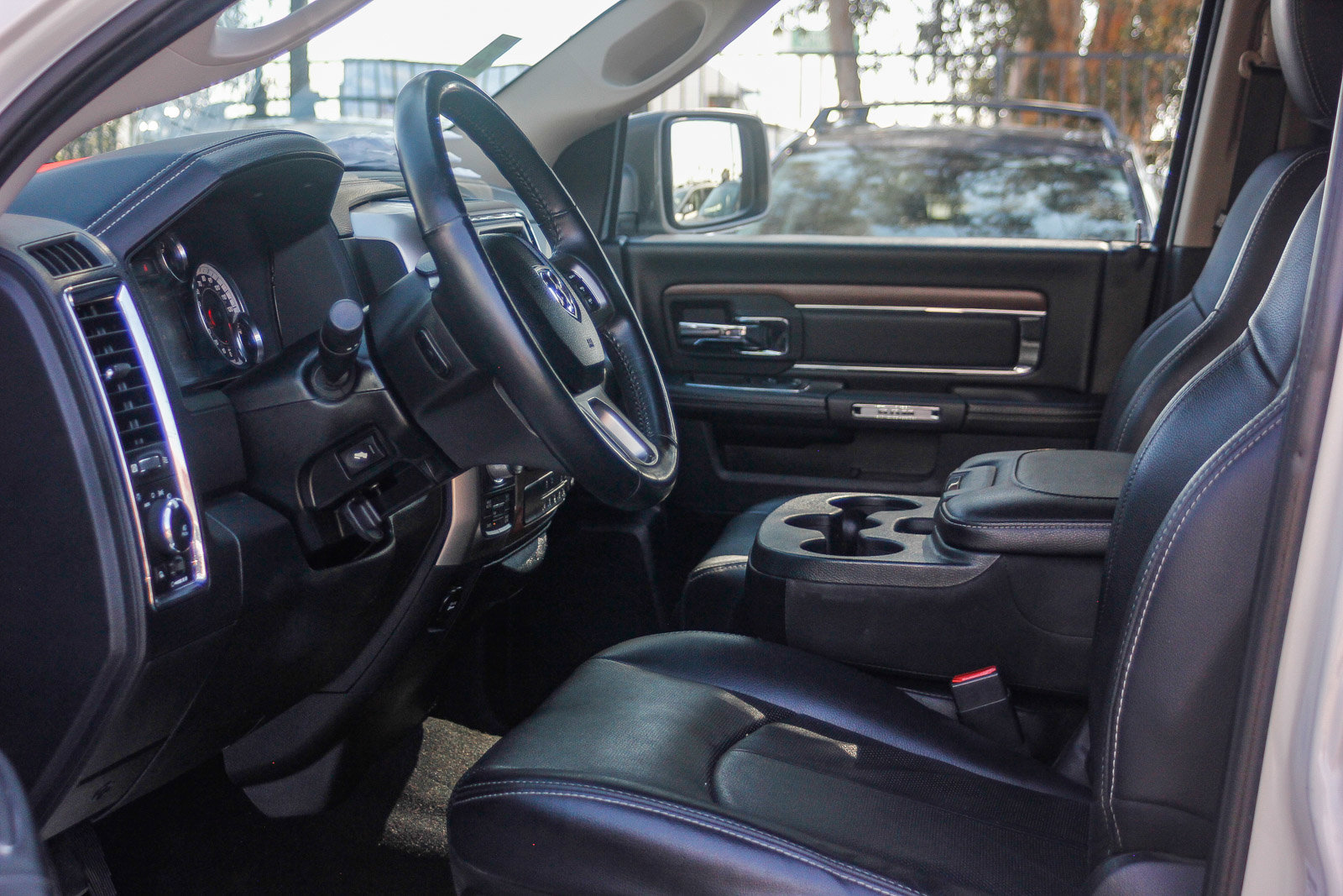 Used 2018 RAM 1500 Laramie w/ Convenience Group image 17