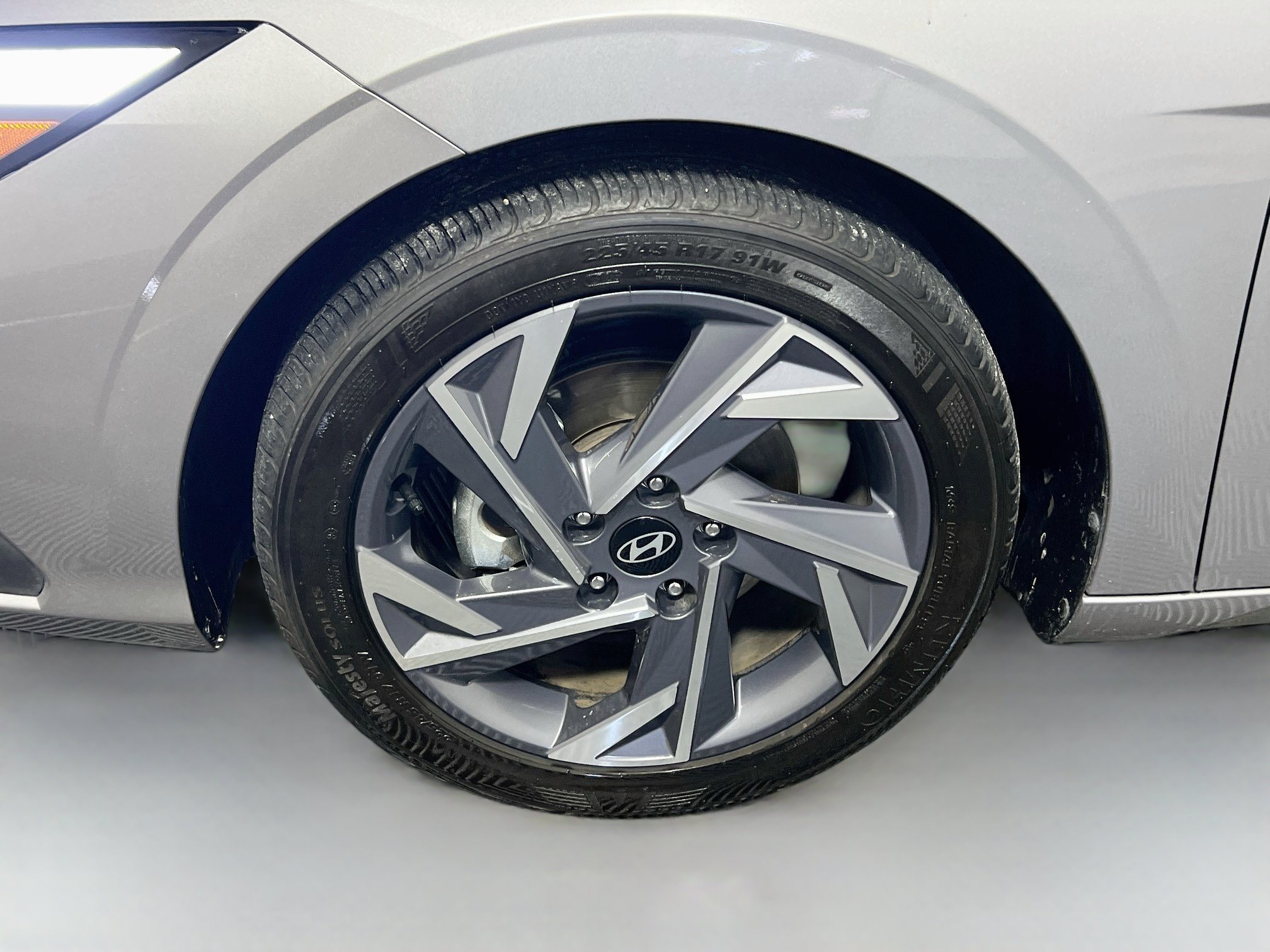 Used 2025 Hyundai Elantra Sport FWD image 13