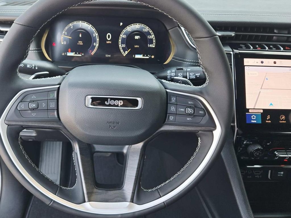 New 2025 Jeep Grand Cherokee Limited AWD/4WD image 19