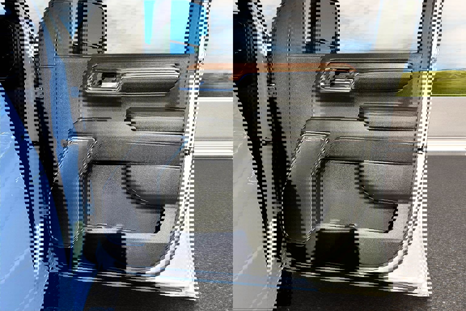 Certified 2024 Chevrolet Silverado 3500 High Country w/ High Country Premium Package image 20