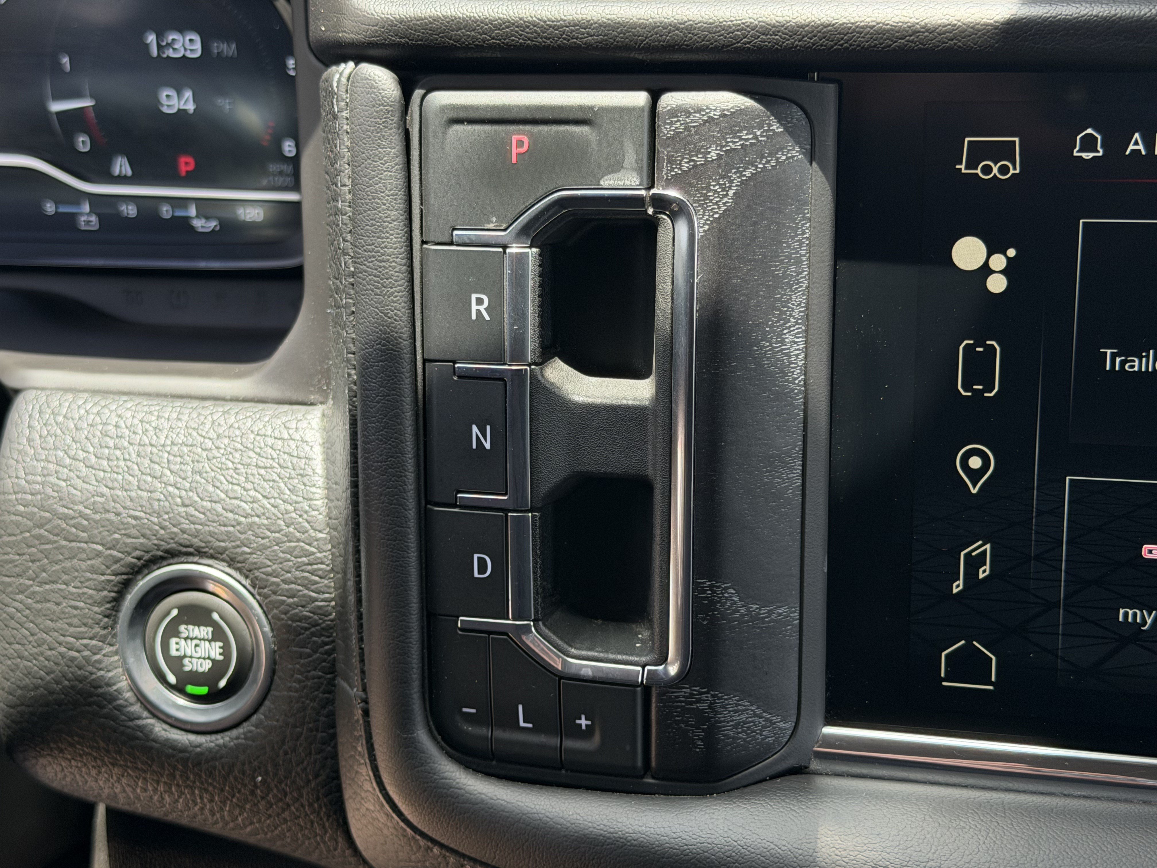 Used 2023 GMC Yukon Denali RWD image 22