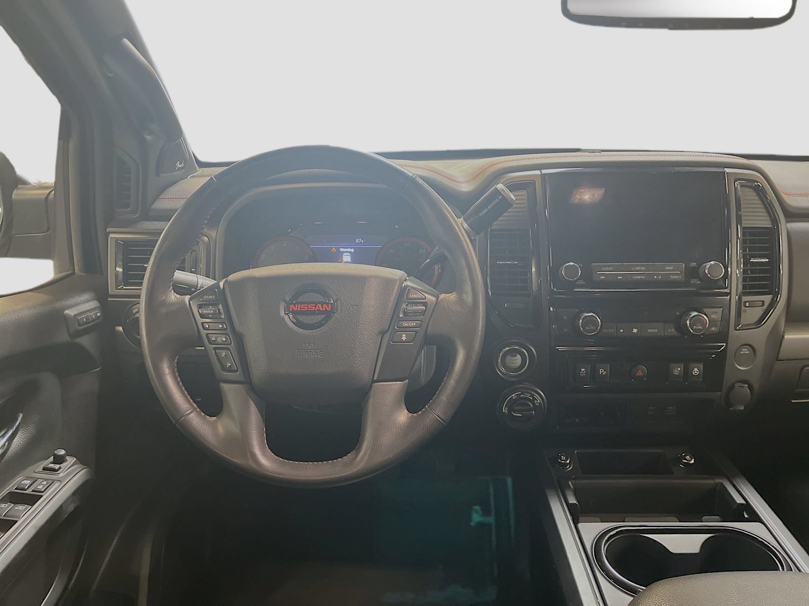 Used 2022 Nissan Titan PRO-4X w/ Pro-4x Convenience Package AWD/4WD image 24