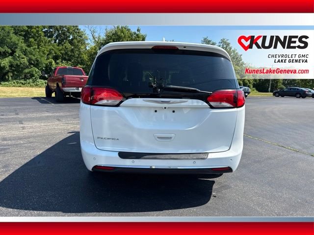 Used 2019 Chrysler Pacifica Touring-L FWD image 7