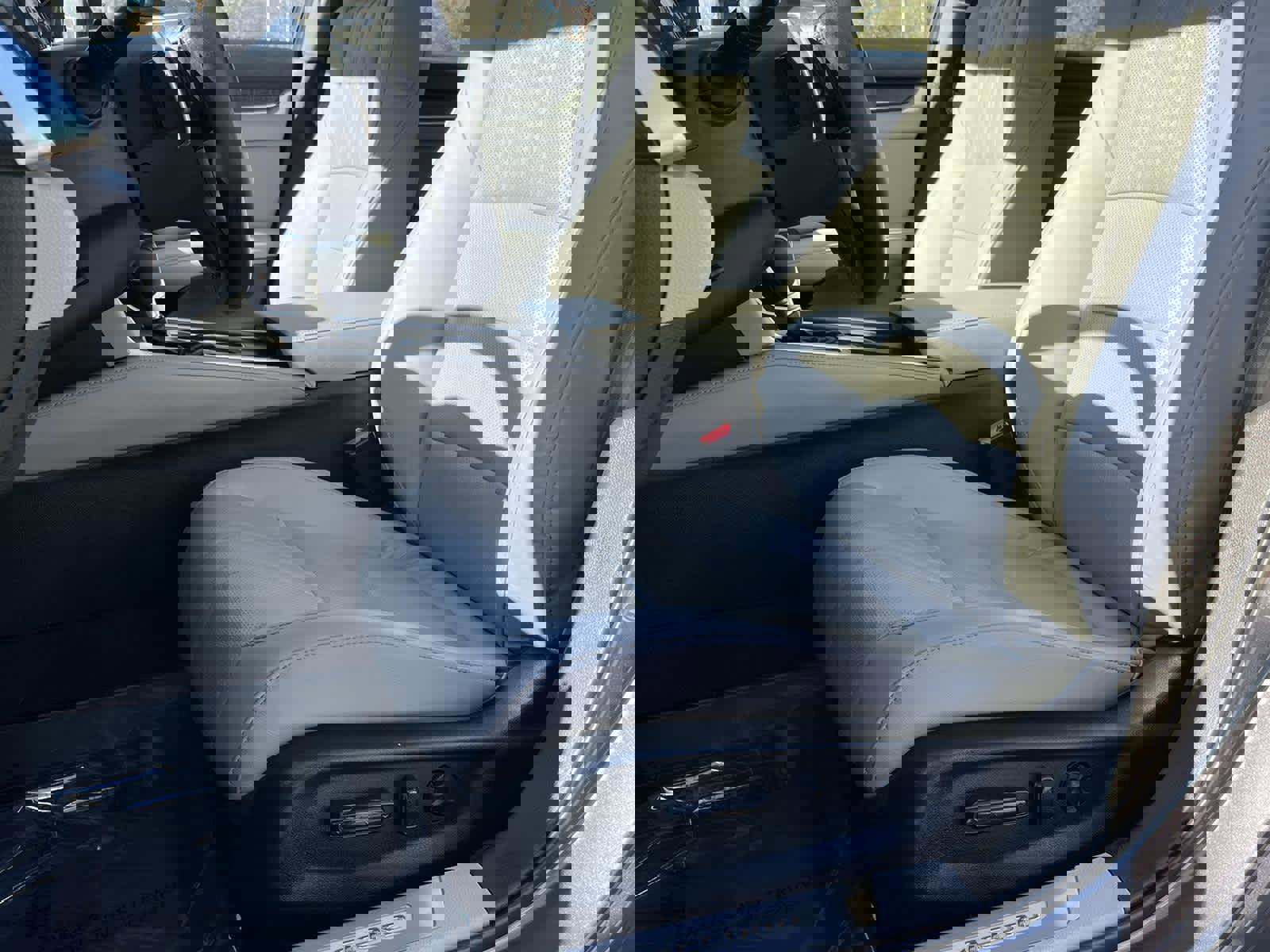 Used 2018 Honda Accord Touring image 12