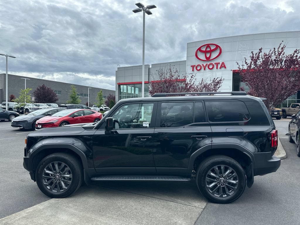 Used 2025 Toyota Land Cruiser AWD/4WD image 2