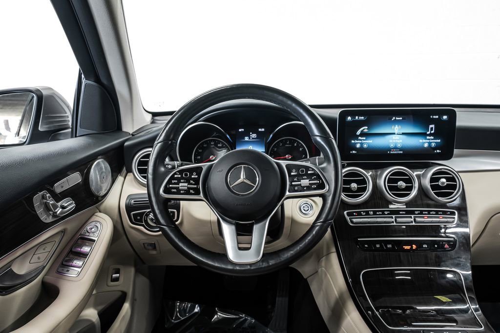 Used 2021 Mercedes-Benz GLC 300 image 23