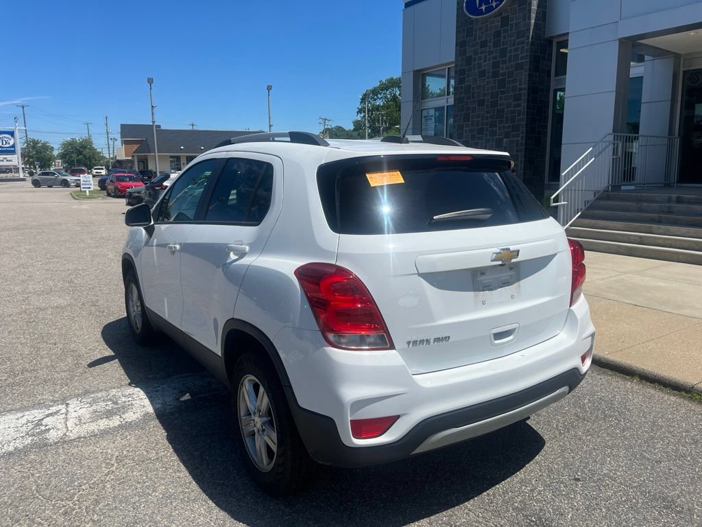 Used 2022 Chevrolet Trax LT w/ LT Convenience Package AWD/4WD image 6