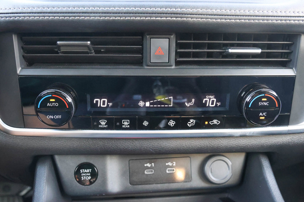 Used 2025 Nissan Rogue SV FWD image 22