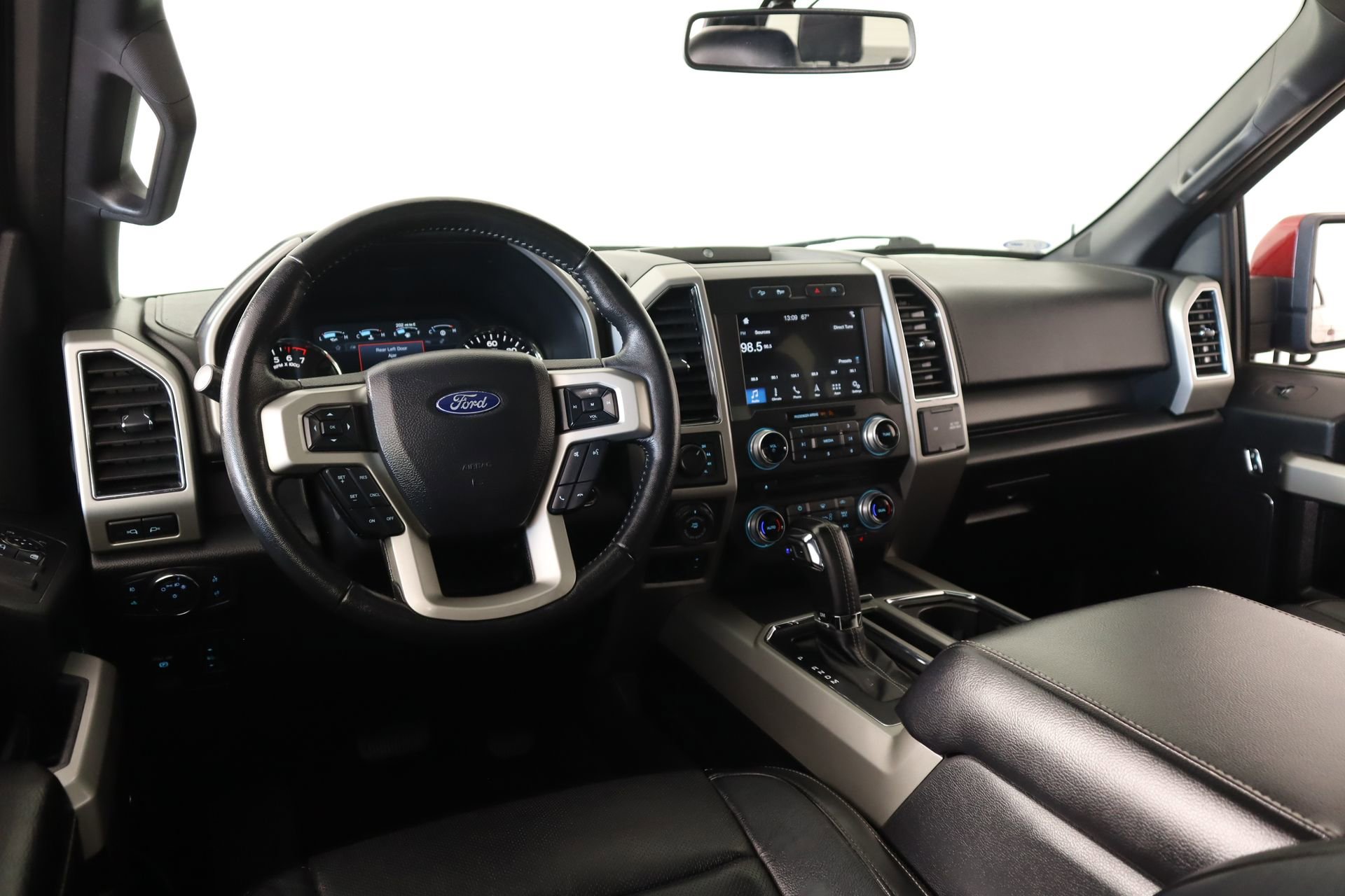Used 2018 Ford F150 Lariat w/ Equipment Group 502A Luxury image 2