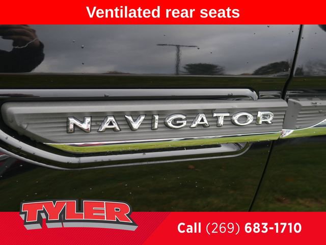 Used 2022 Lincoln Navigator Reserve image 13