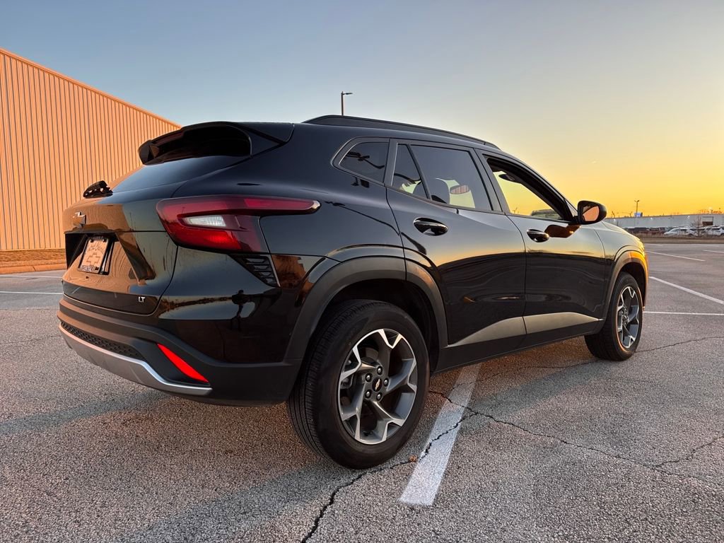 Used 2024 Chevrolet Trax LT image 8