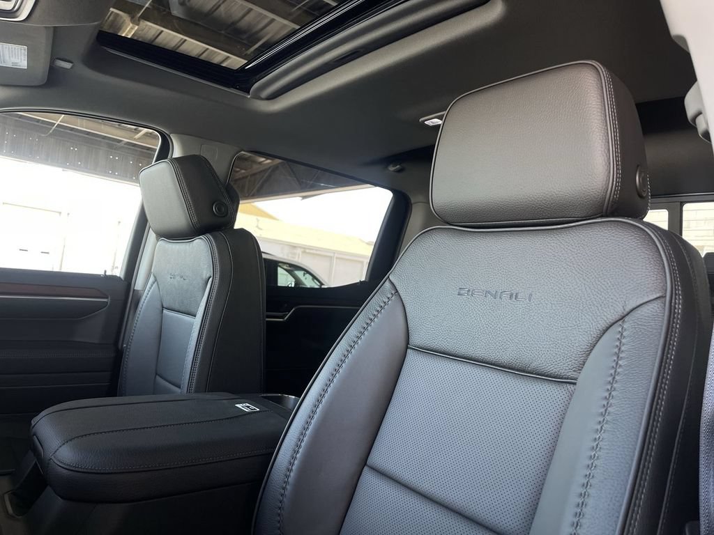 New 2026 GMC Sierra 1500 Denali AWD/4WD image 19