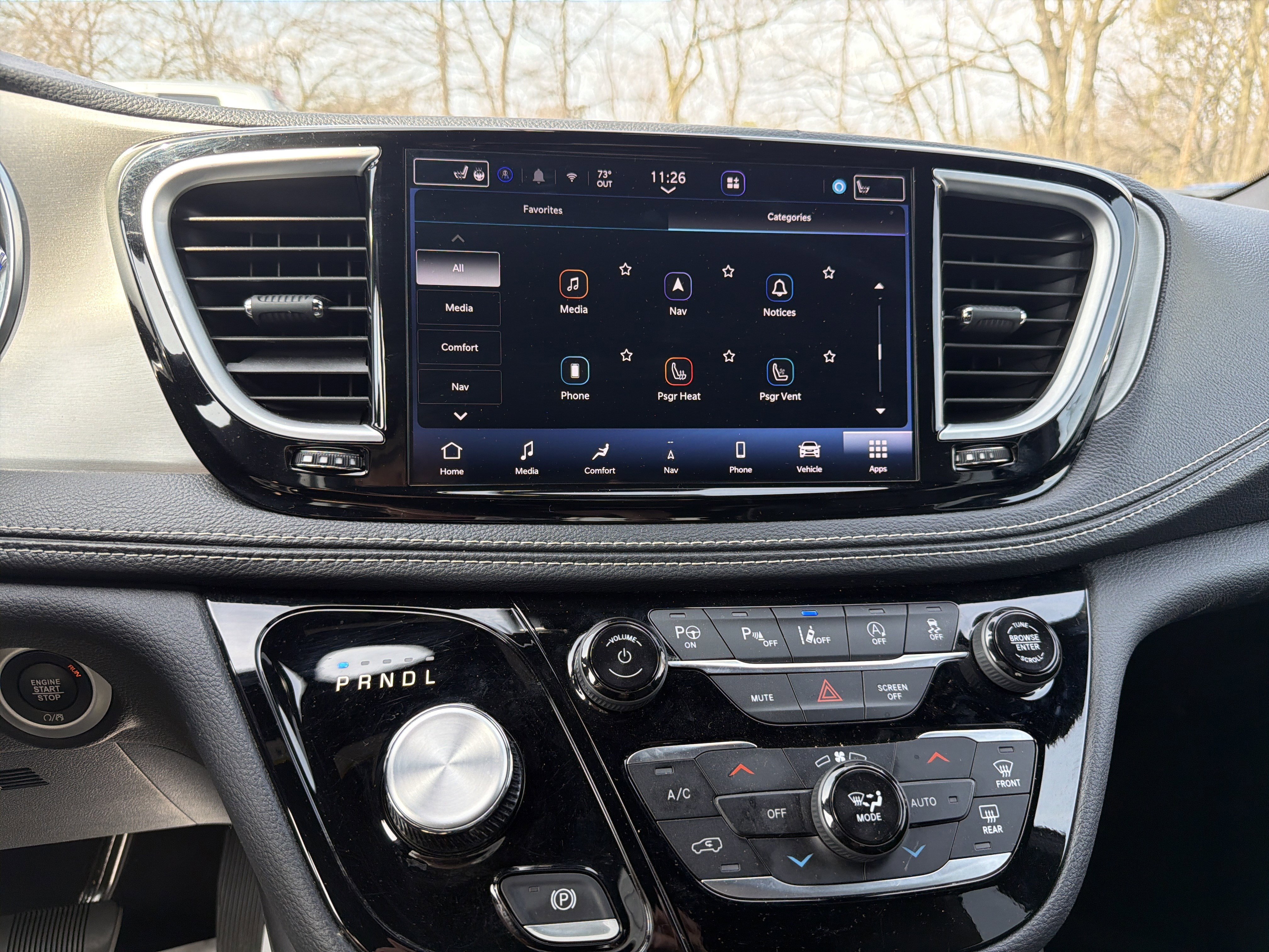 Used 2024 Chrysler Pacifica Limited w/ Uconnect Theater Family Group image 34