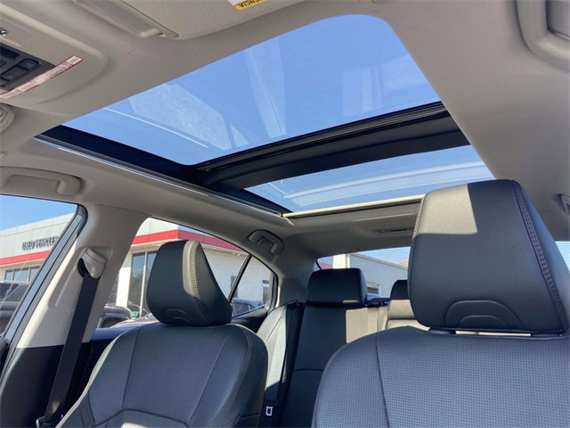 Used 2025 Toyota Camry XLE image 17