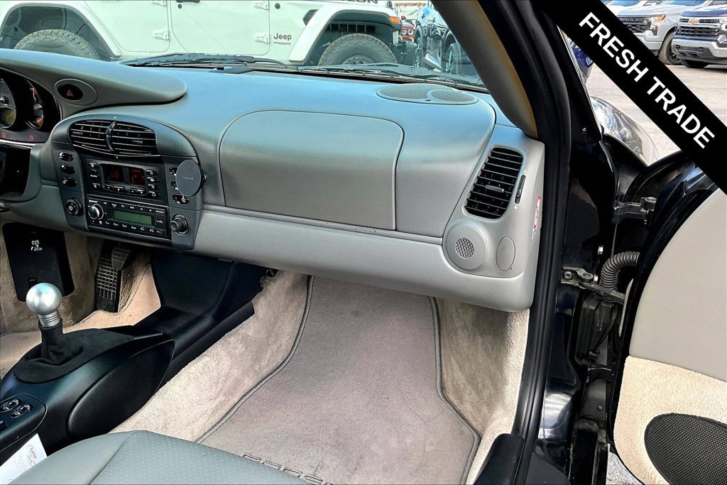 Used 2001 Porsche 911 Carrera RWD image 22