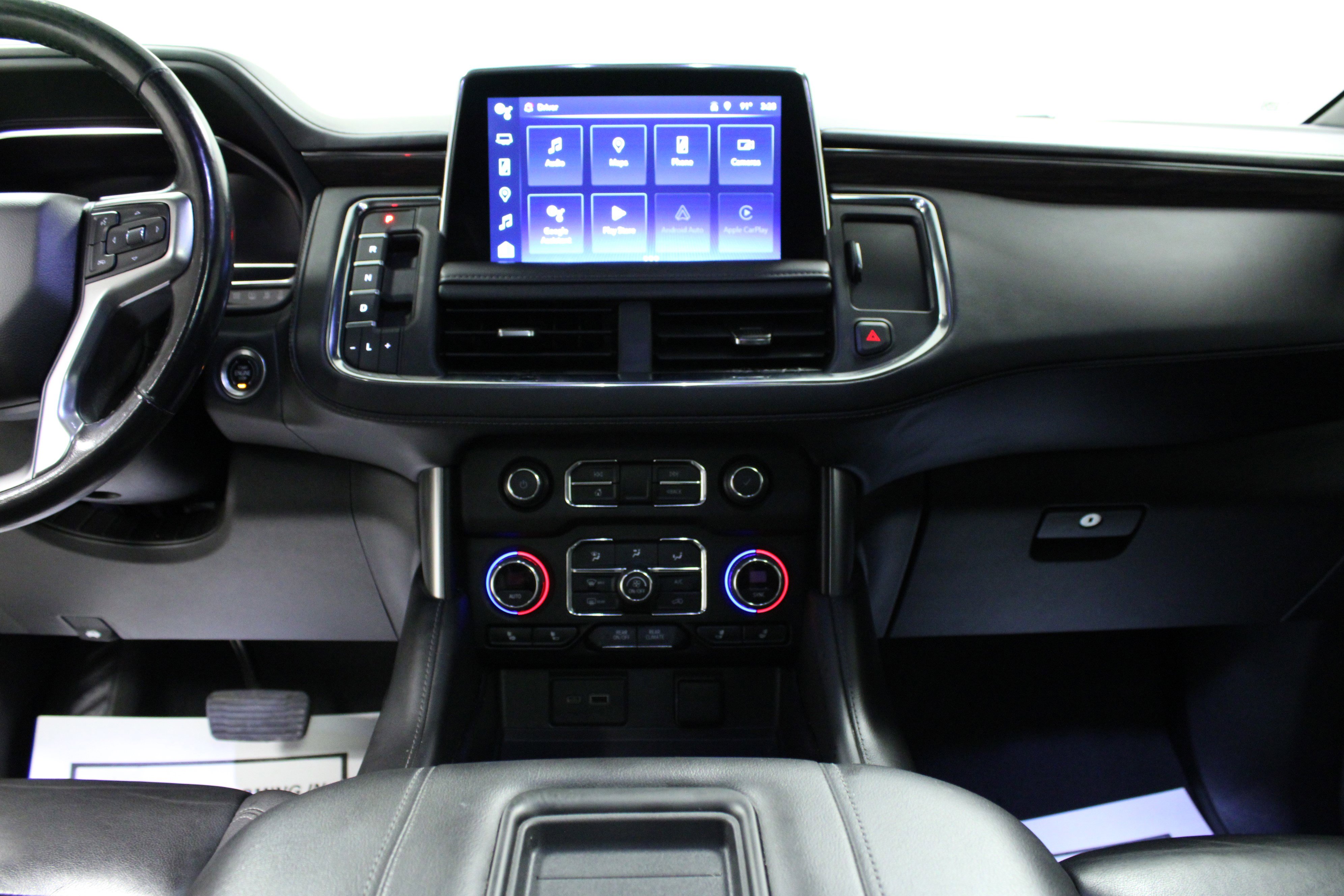 Used 2023 Chevrolet Suburban Z71 w/ Luxury Package image 19