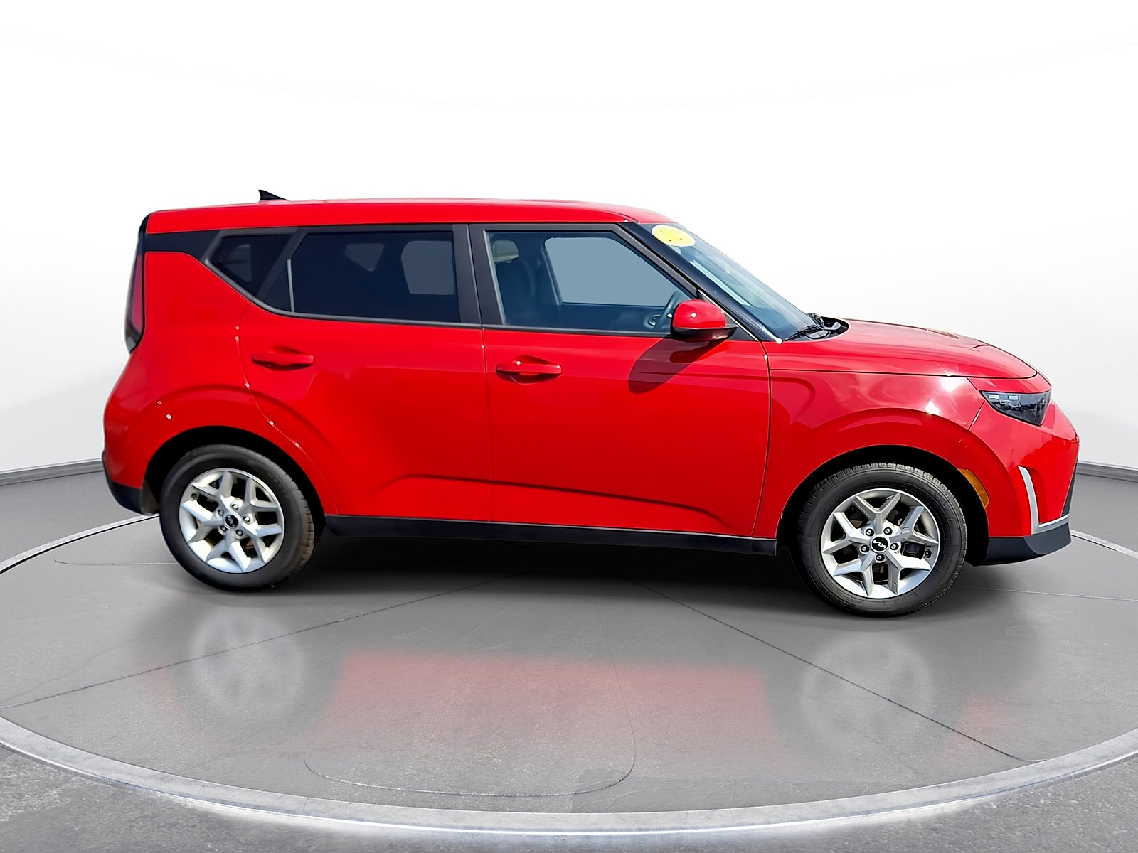 Used 2023 Kia Soul LX w/ LX Technology Package FWD image 9
