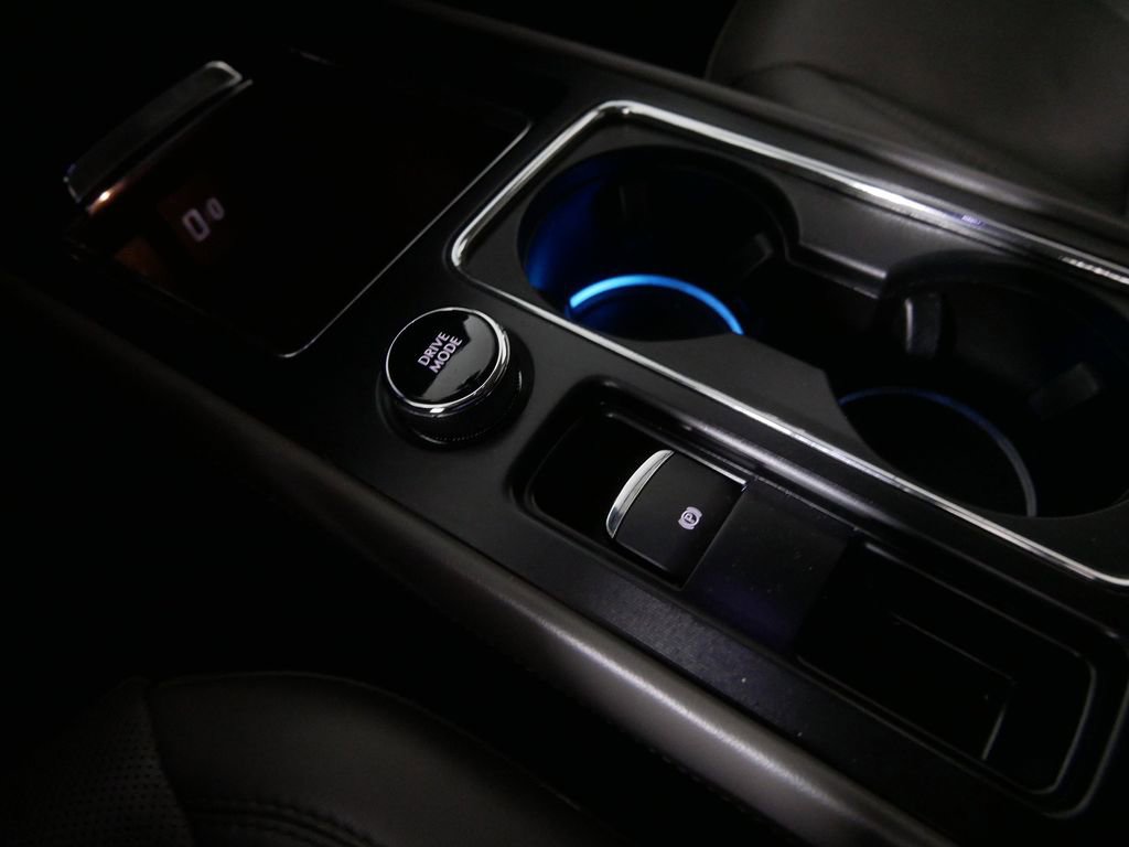 Used 2023 Lincoln Corsair Reserve w/ Towing Package image 23