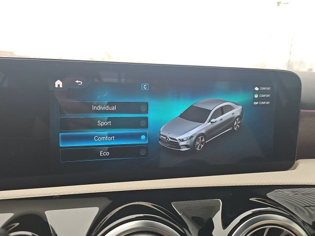 Certified 2022 Mercedes-Benz A 220 A 220 image 31
