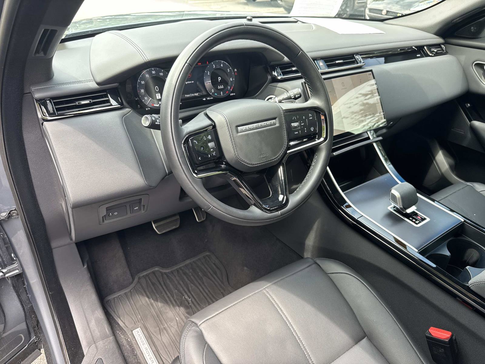 Certified 2026 Land Rover Range Rover Velar Dynamic SE AWD/4WD image 23