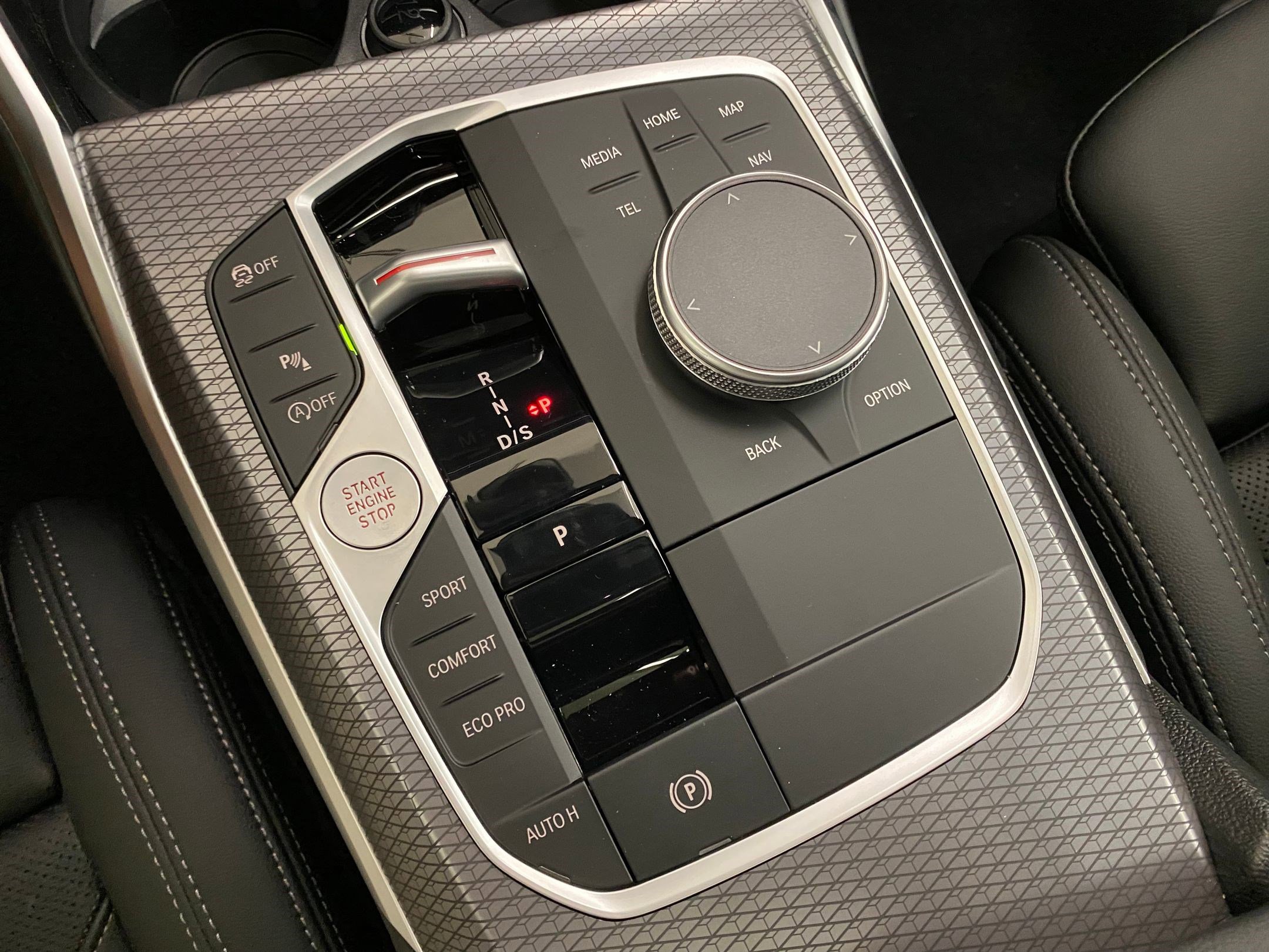 New 2025 BMW 330i xDrive Sedan w/ Convenience Package image 22