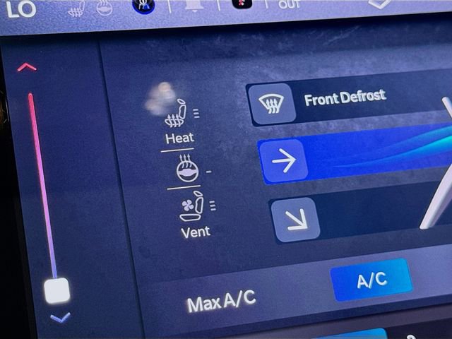 New 2025 Jeep Grand Cherokee Limited w/ Luxury Tech Group II image 23