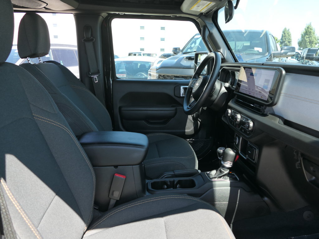 Used 2024 Jeep Wrangler Sport AWD/4WD image 22