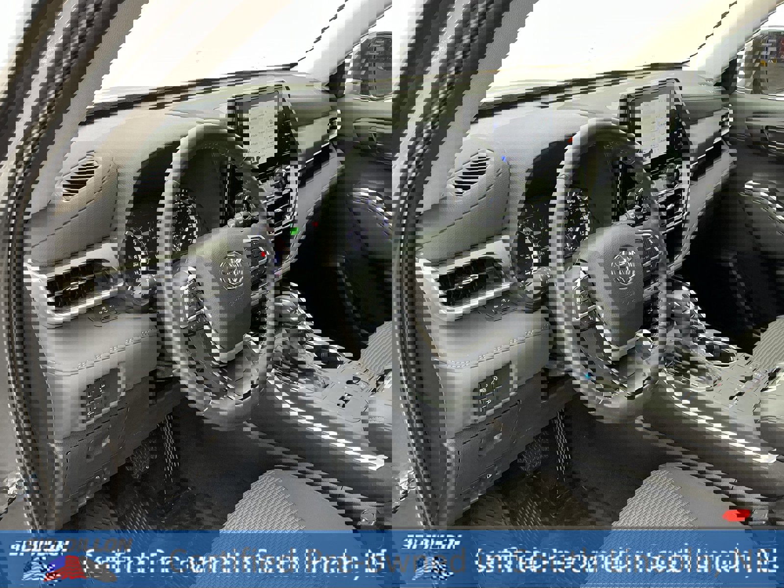 Used 2023 Toyota Highlander LE image 13